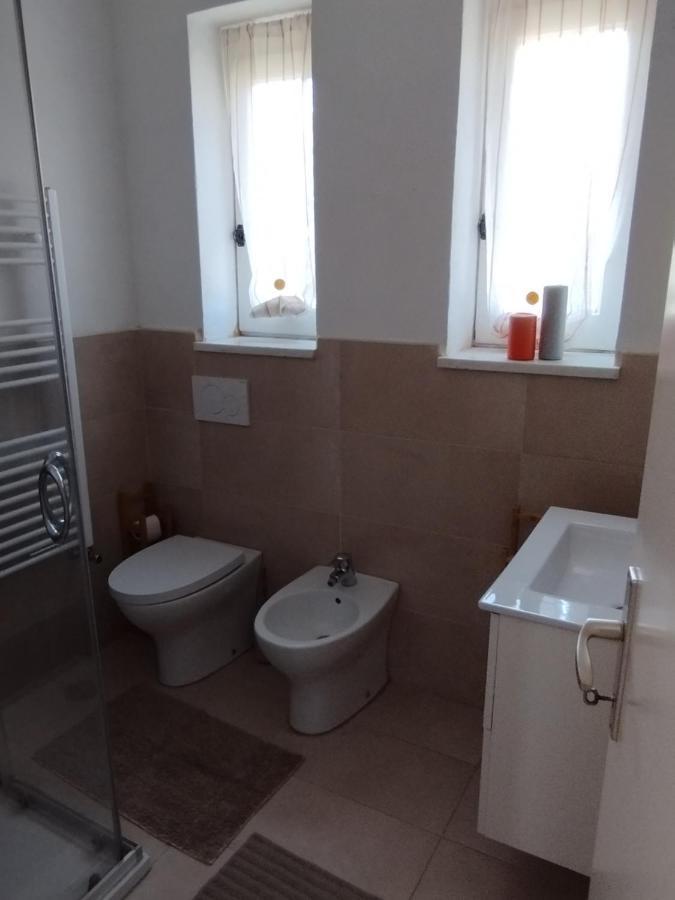 La Casina Di Lorenzo Apartment ลีวอร์โน ภายนอก รูปภาพ