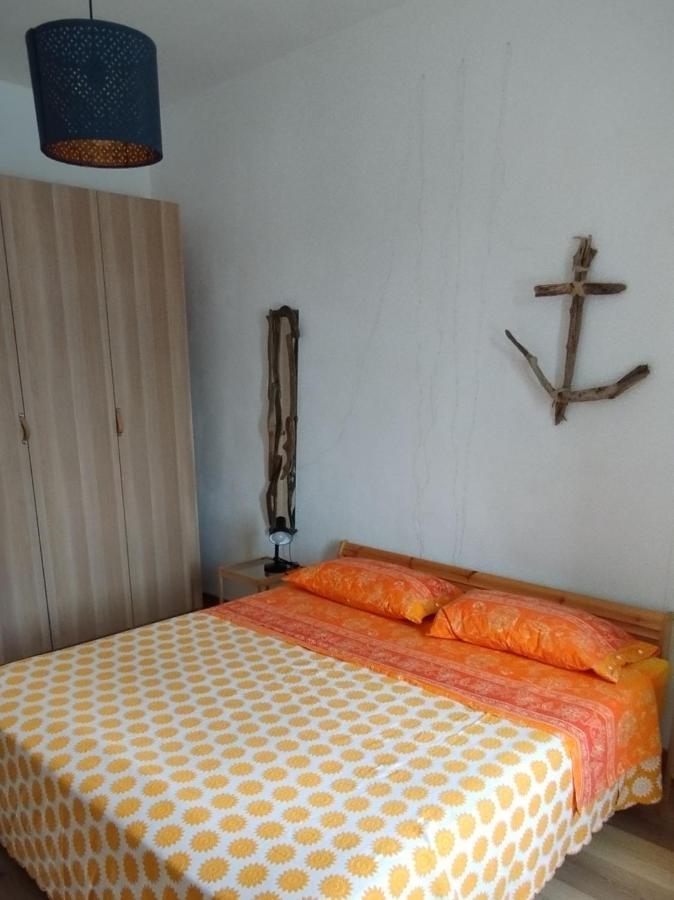 La Casina Di Lorenzo Apartment ลีวอร์โน ภายนอก รูปภาพ